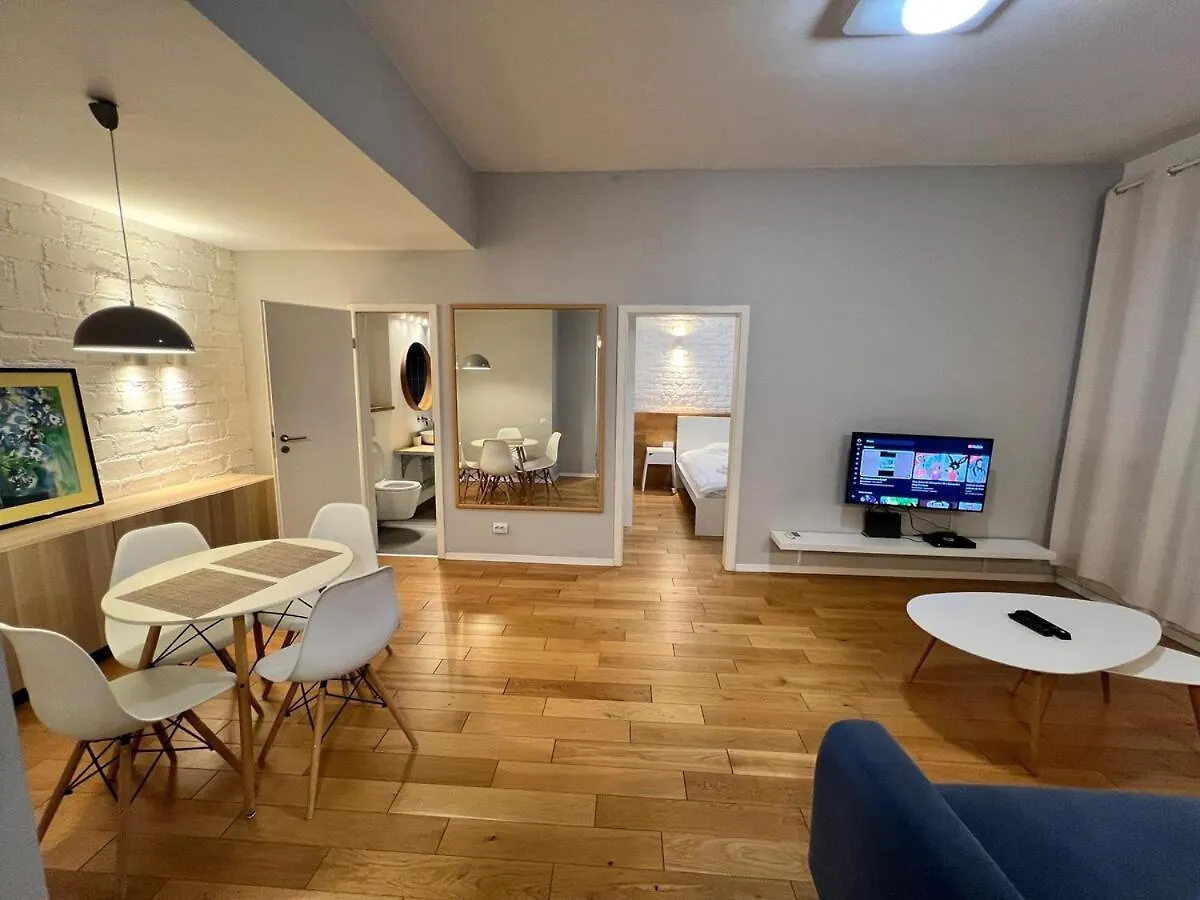 Stylish Apartment With Balcony In Center Bukurešť