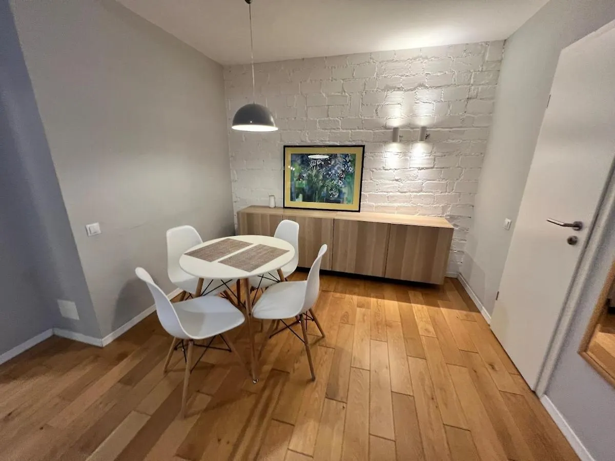 Stylish Apartment With Balcony In Center Bukurešť