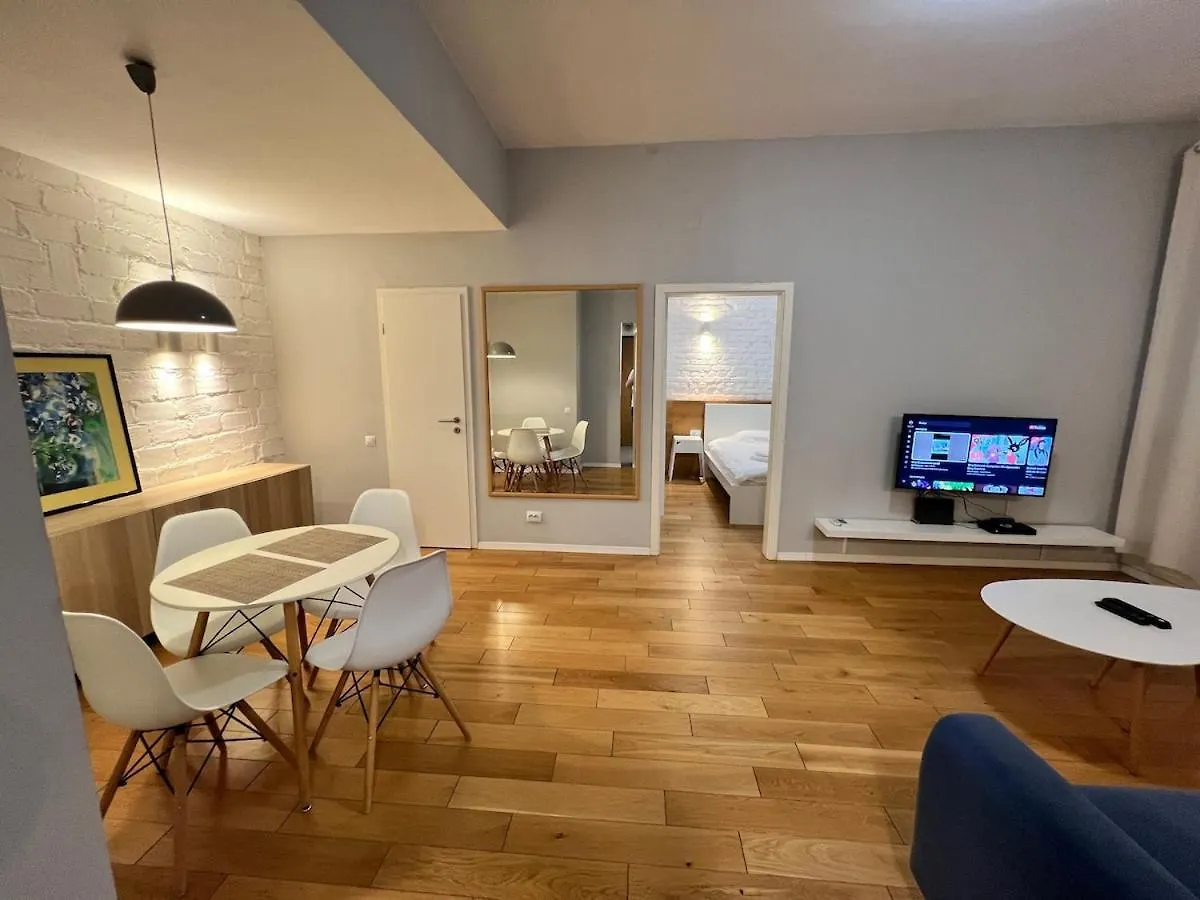 Stylish Apartment With Balcony In Center Bukurešť